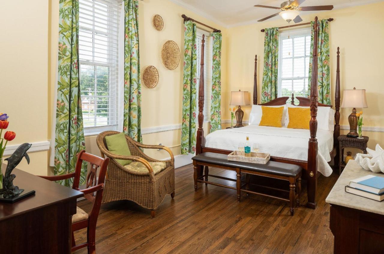 Magnolia Manor And Chapel Bed & Breakfast Humboldt Ngoại thất bức ảnh